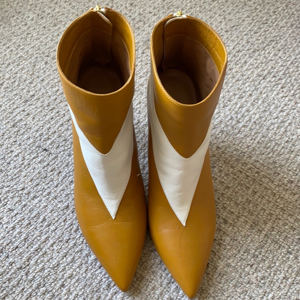 Pura Lopez Leather Bootie 38.5